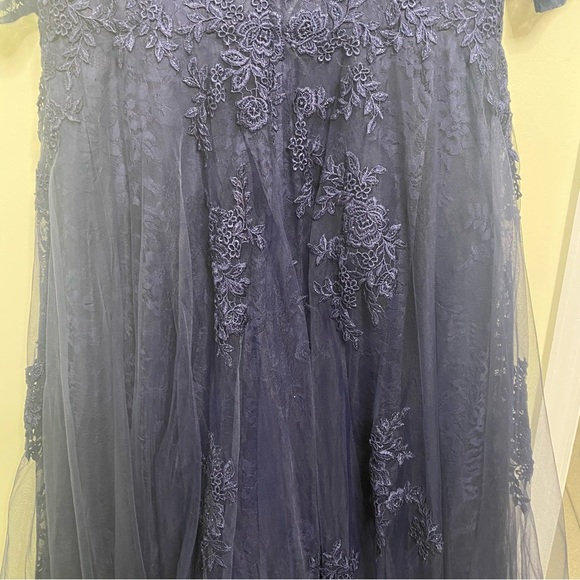 La Femme navy blue Sequin Sparkle floral lace & tulle gown SZ 14 mother … - Picture 14 of 15